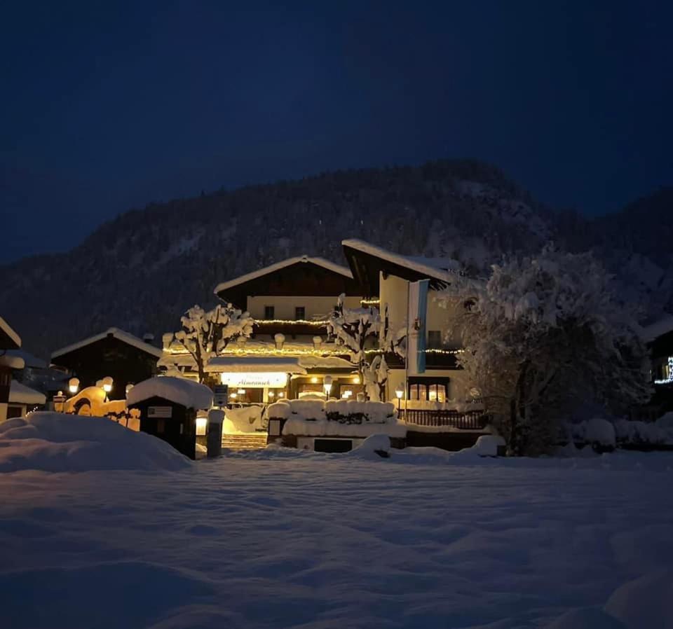 Hotel Almrausch Reit im Winkl Exterior photo